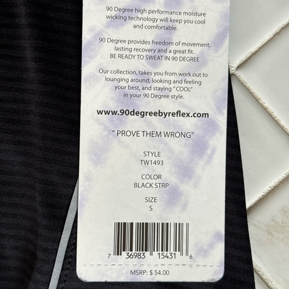 90 Degree T back running top with zippered pocket. NWT. Retail 54 - Picture 2 of 7